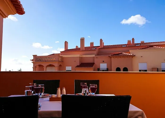 Luxury 3-bedroom At High-end Da Luz