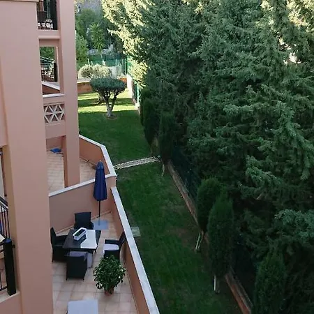 Apartment Luxury 3-bedroom At High-end Da